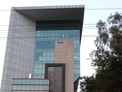Representative independent commercial building exterior, Udyog Vihar, Gurugram